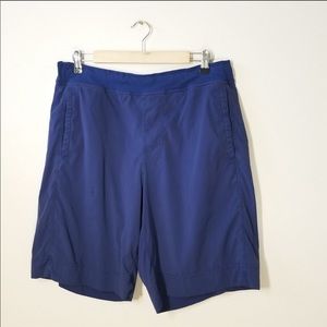 Lululemon men’s Navy athletic shorts Large